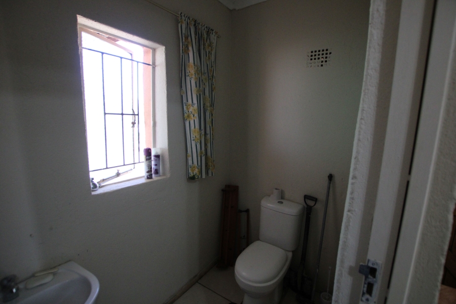 2 Bedroom Property for Sale in Fraserburg Northern Cape